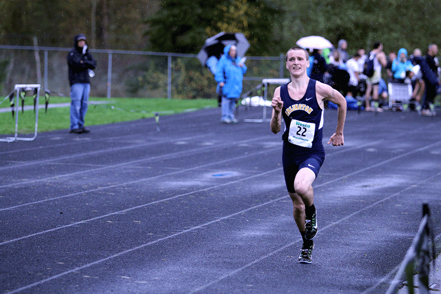 Nathaniel Beamer finishing in second for the Wesco North Championships this last Saturday. On a slow course he ran a respectable 16:14.