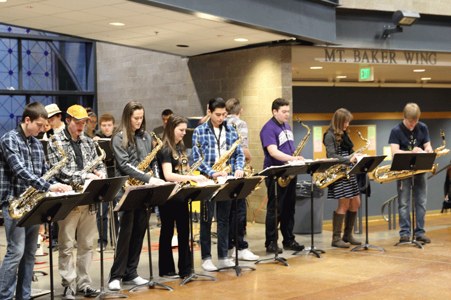 Members of the Jazz Band rehearsing in the commons on January 29th. 