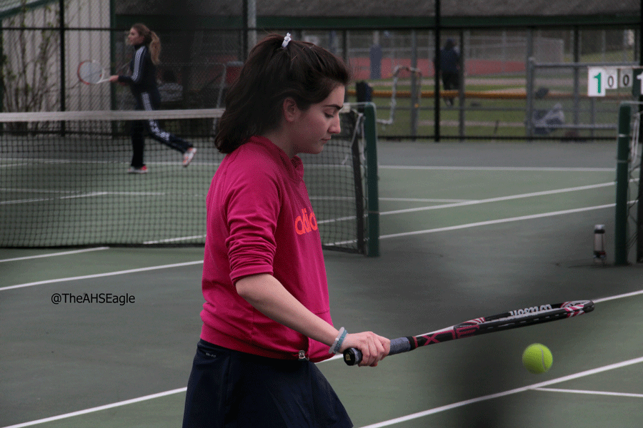 Aledia Garduno-Cravioto ('16) practices her forehand during a match against Mariner.