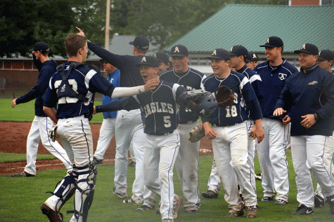 The team celebrates after the victory against Kelso on Sunday, May 22.
