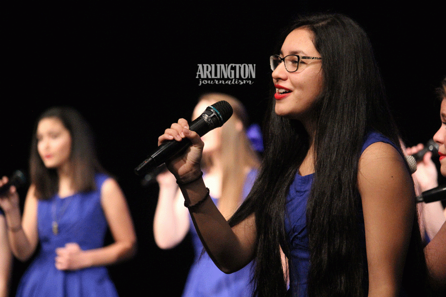 Aerie member Itzel Caja preforms at her concert on February 2.