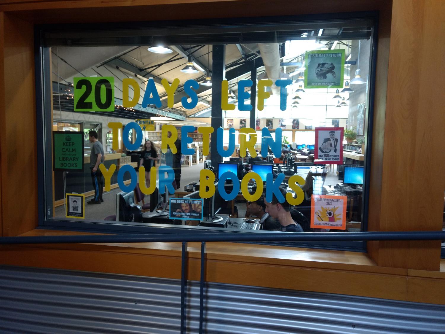Mrs. Bolopue, the librarian works hards and maintains the countdown to the end of the school year. With the end approaching, seniors are becoming restless and waiting for the end. Juniors, however, are looking towards their last year. What should they do to make the most of senior year.