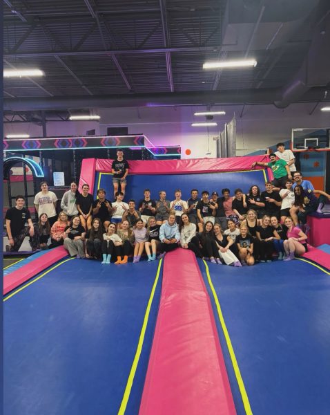Senior skip day group photo. 