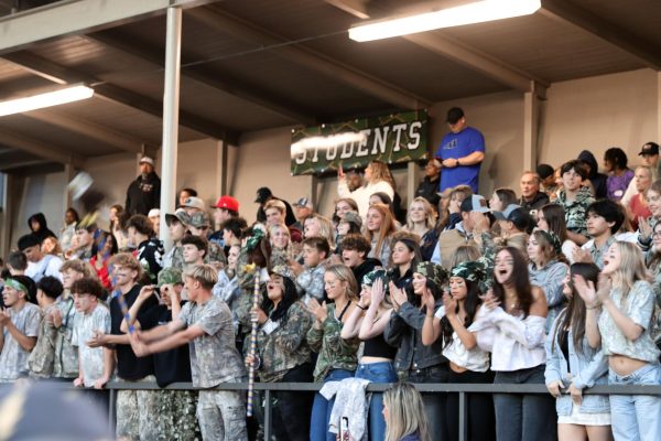 AHS Student Section - Arlington v. Kamiak - Away game 